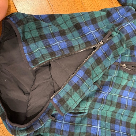 Chubbies Reversible Pullover - Picture 5 of 5